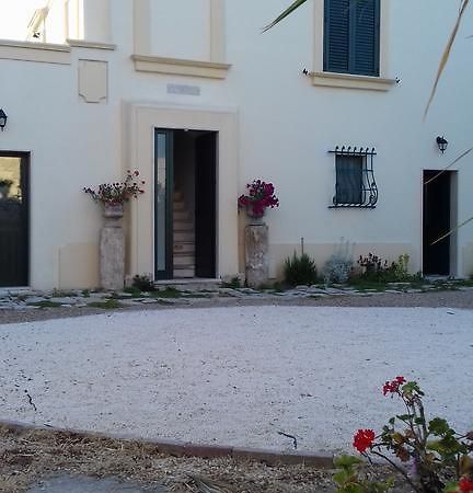Corte Lo Jucco Taranto Luaran gambar