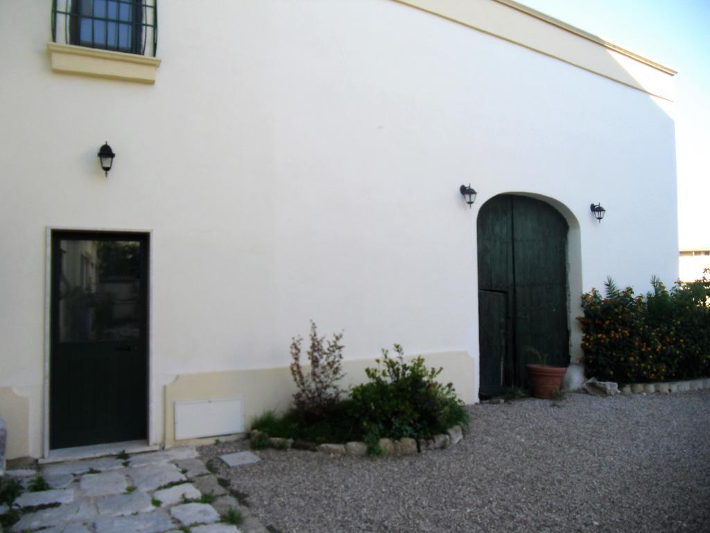Corte Lo Jucco Taranto Luaran gambar